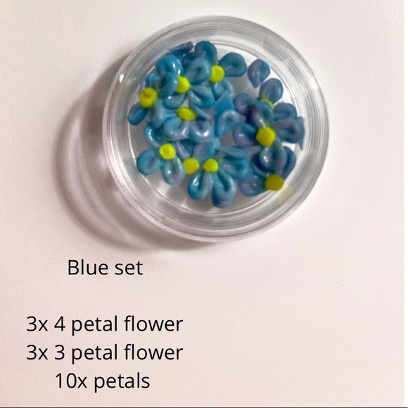 3D acrylic flower charms | mixed colour set - Picture 3 of 3